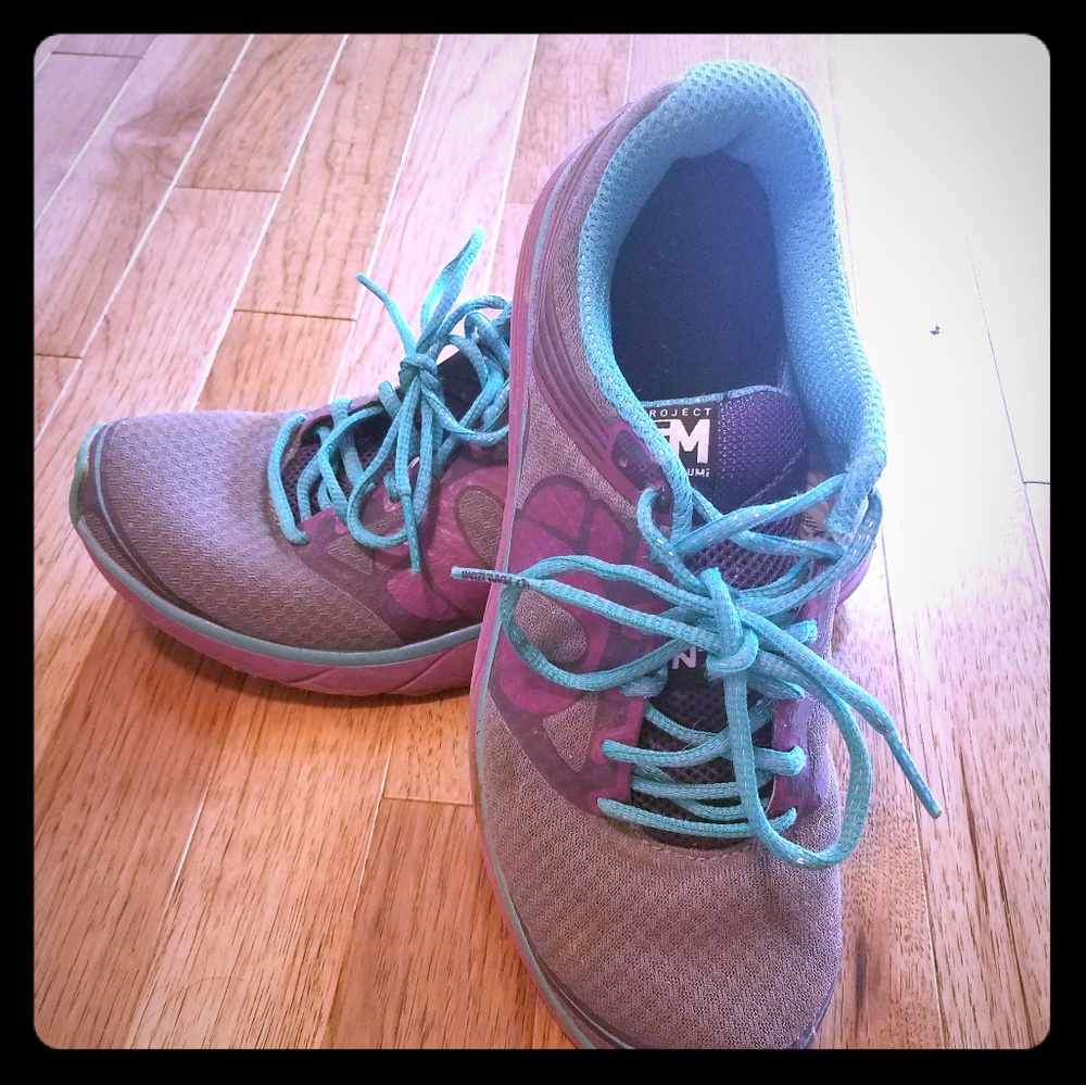 Pearl Izumi Tennis Shoes